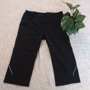 Altheta cropped leggings size LARGE